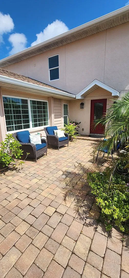 Furnished Beach House — Photo 2