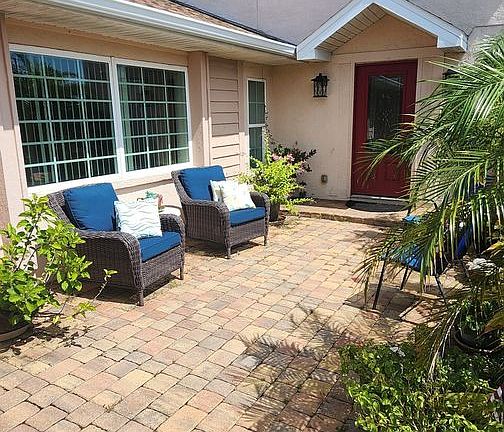 2nd image of 610 Palm Dr