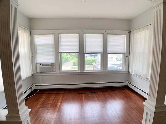 4th image of 165 Whittier St Floor 1