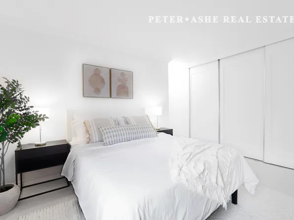 220 East 65th Street image 7 of 24