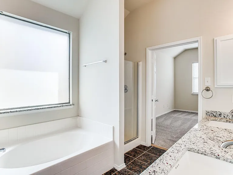 616 Crystal Falls Dr — Photo 6