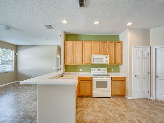3rd image of 8823 Royal Enclave Blvd