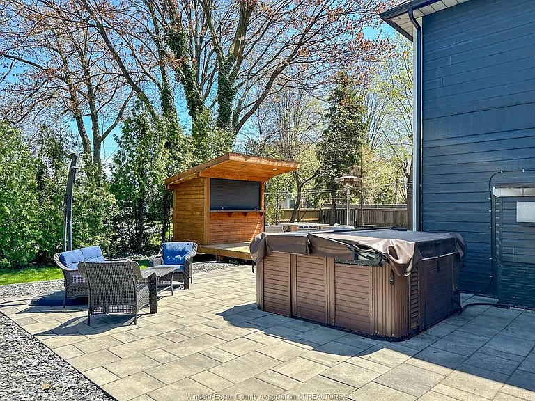 106 Marentette Dr — Photo 41