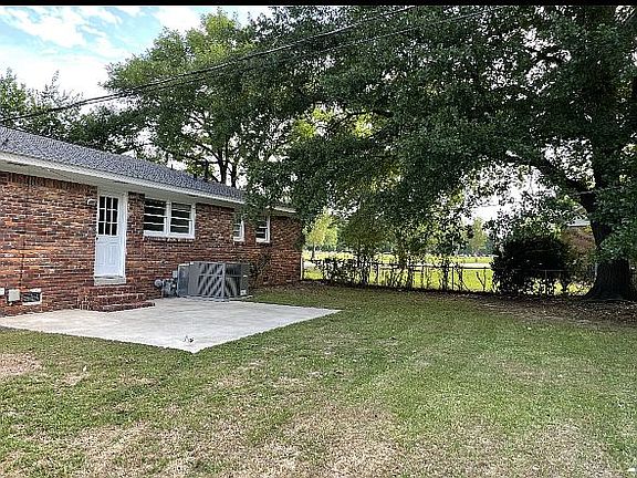 5th image of 6700 Fleetwood Dr
