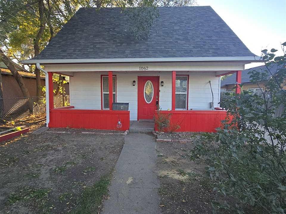 1st image of 1062 Center Ave