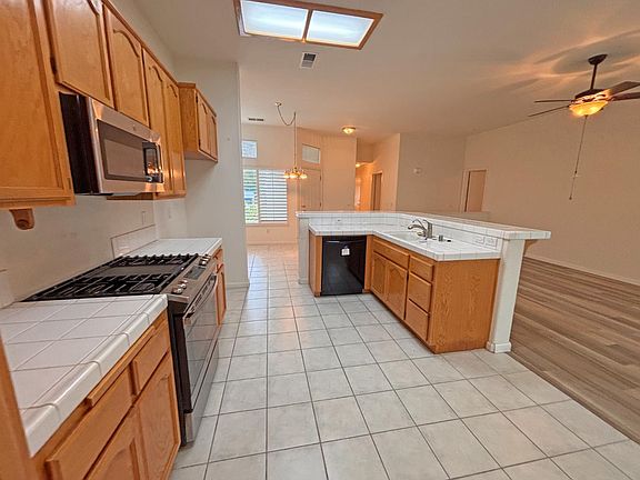 3rd image of 1574 Spigold Way