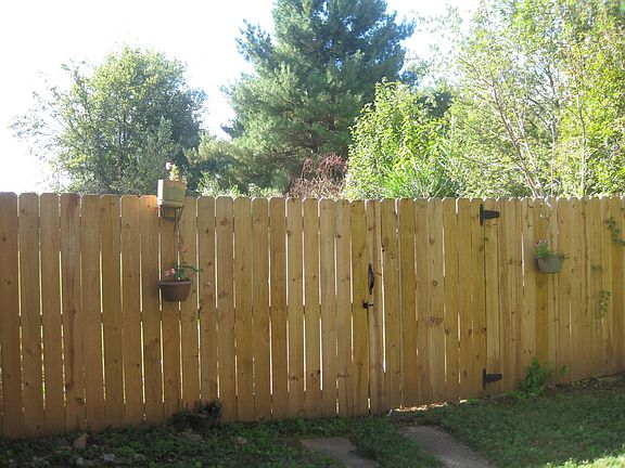 4th image of 2609 Deerpath Dr