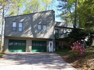 437 Riverlake Ct, Woodstock, GA 30188