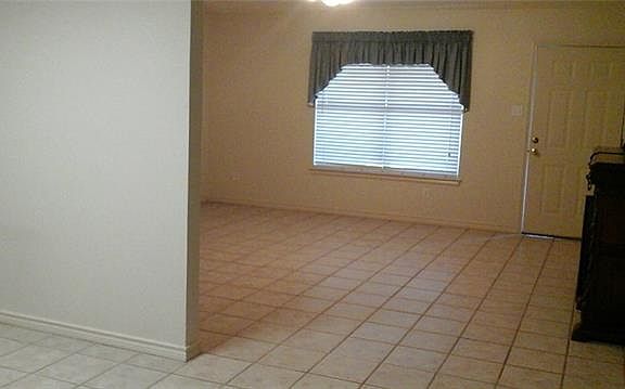 4th image of 1008 Prairie Wind Blvd