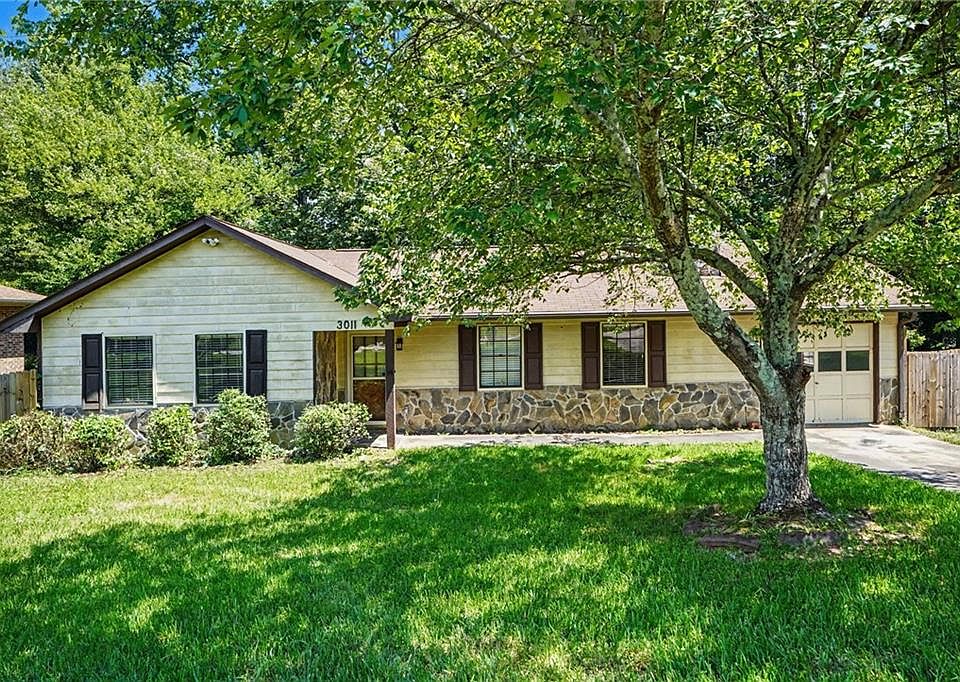 1st image of 3011 Menlo Park Dr