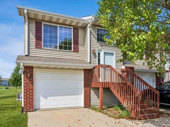 1405 Hayden Ln, North Liberty, IA 52317