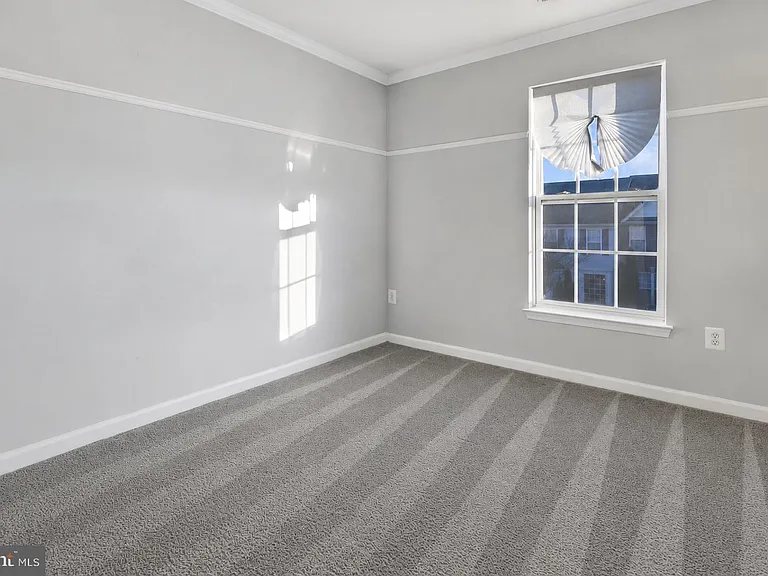 3730 Singleton Ter — Photo 8