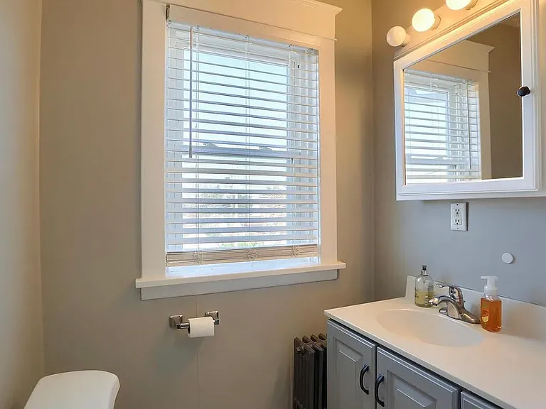 106 Shell St — Photo 6