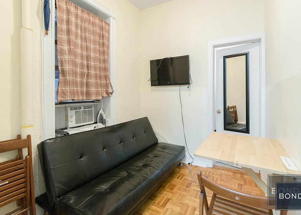 1st image of 17 Saint Marks Pl APT 020