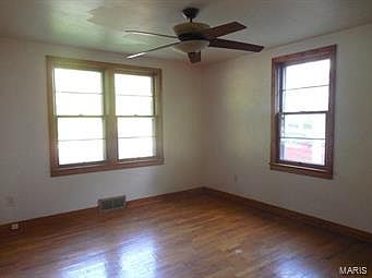 4th image of 807 S Minnesota St