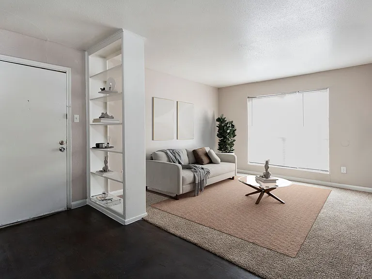 Valle Vista — Photo 16