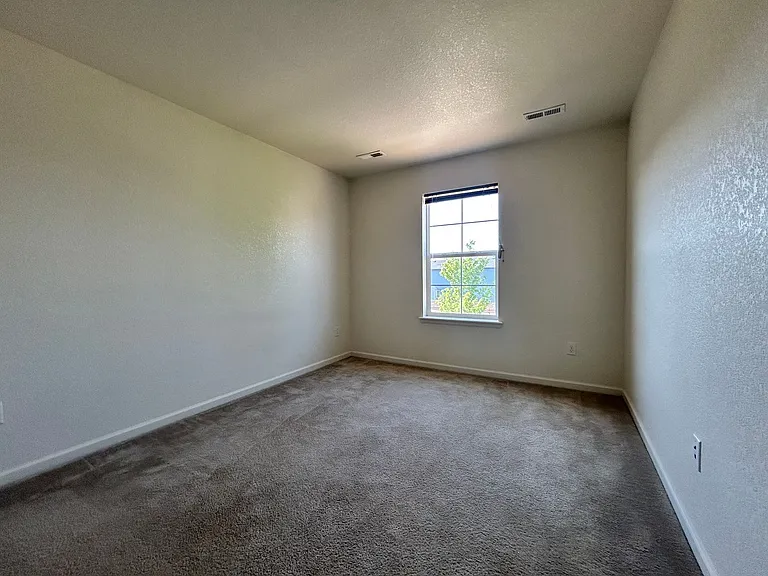 502 W 169th Pl — Photo 36