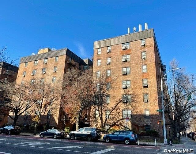1st image of 90-11 Northern Boulevard #411