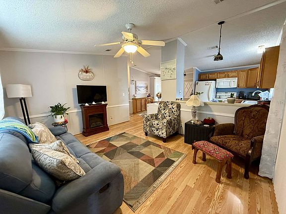 5th image of 10820 Hayden Ave #5
