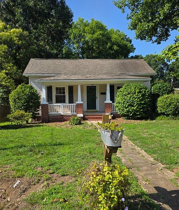 1st image of 642 Church St