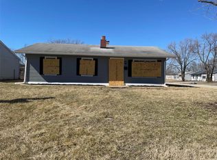 701 Saint Paul Dr, Cahokia, IL