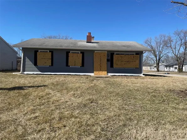 701 Saint Paul Dr, Cahokia, IL 62206