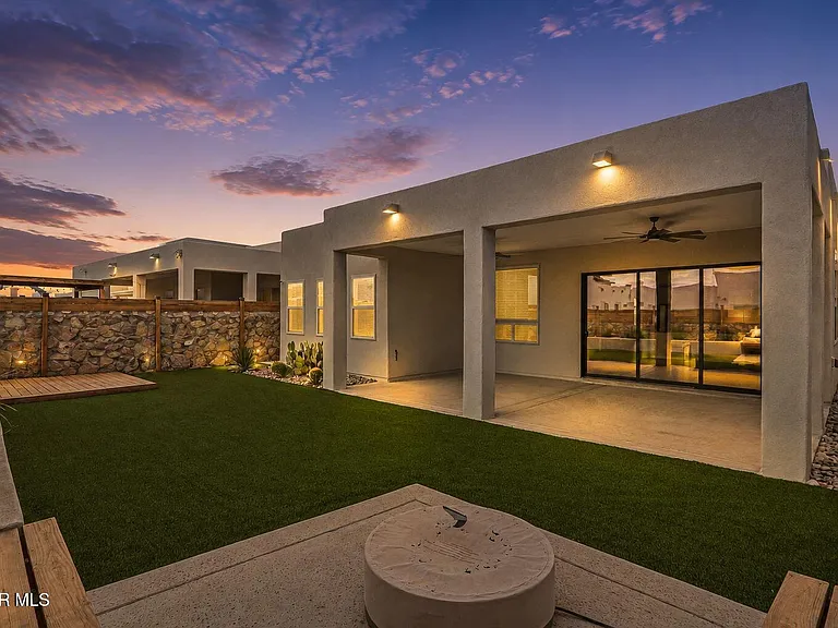 253 Emerald Sun Dr — Photo 37