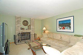 5th image of 440 Balmoral Dr