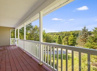 207 Christina Ct, Asheville, NC 28806