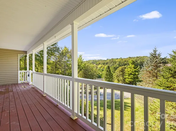 207 Christina Ct, Asheville, NC 28806