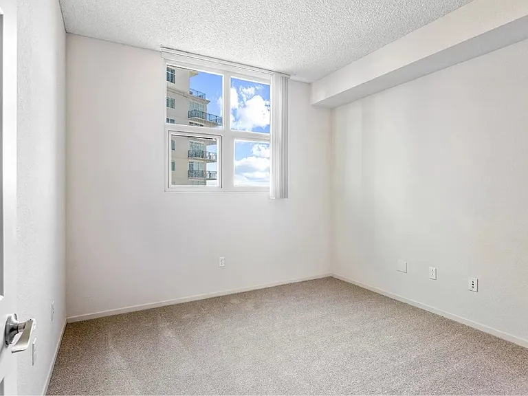 Towers at Costa Verde Apartments — Photo 72