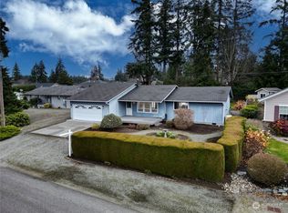 242 Edinburgh Dr, Camano Island, WA