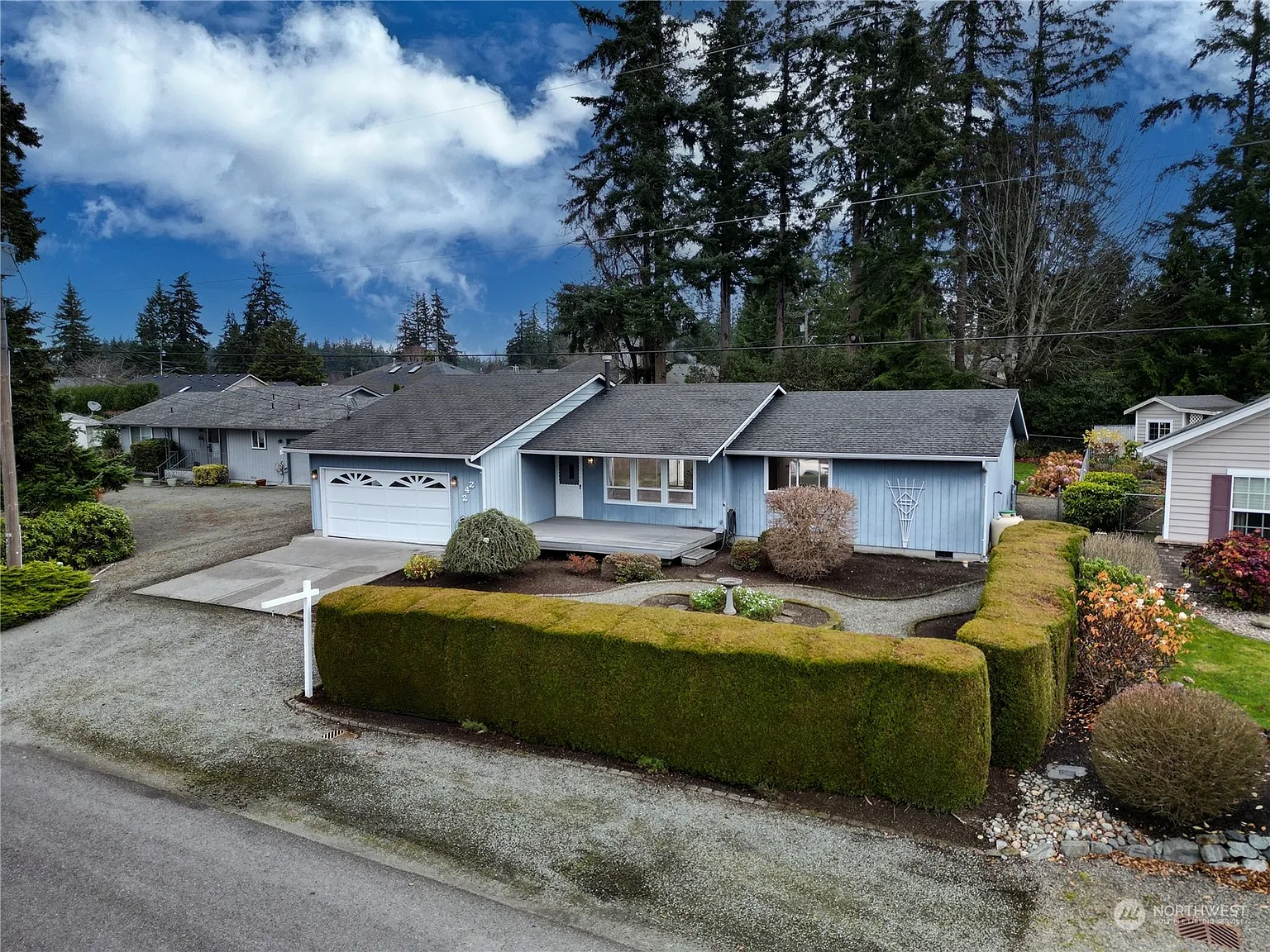 242 Edinburgh Drive photo 1