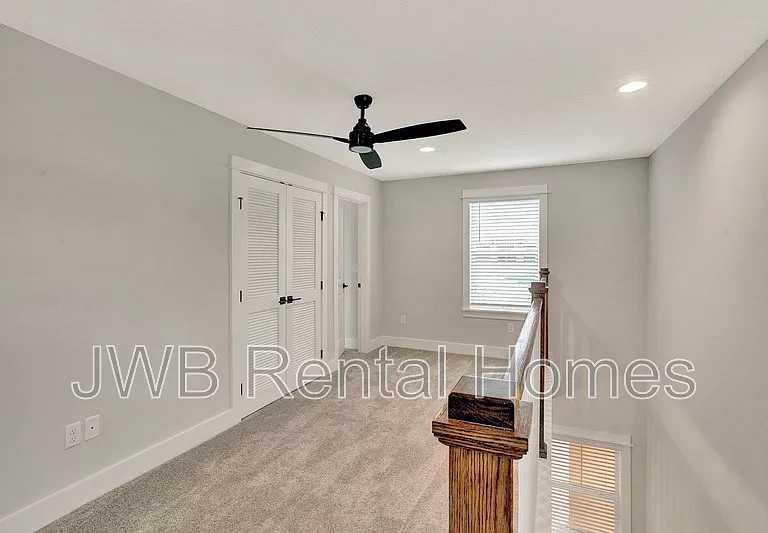 8859 Amalfi Ct — Photo 20