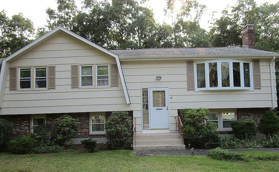 2nd image of 18 Flynn Rd