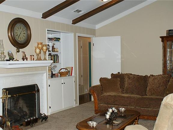 2nd image of 1000 Madison Dr