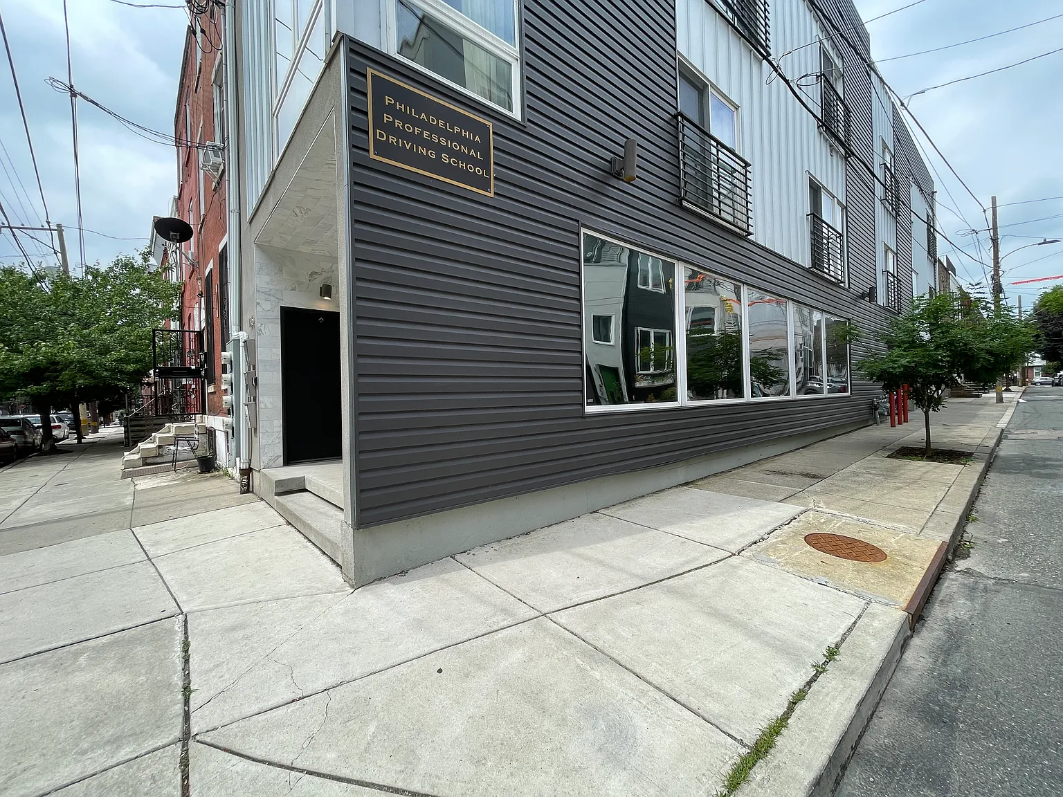 Studio, 648 sqft, $1,550 — Photo 4