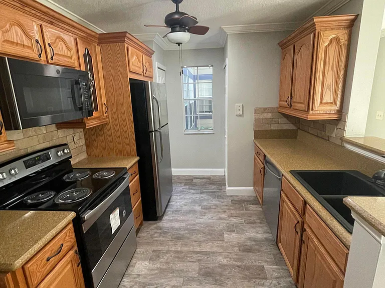 937 Birmingham Ct #105 — Photo 6