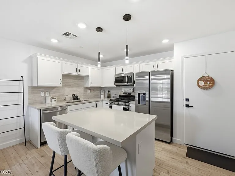 709 Pickled Pepper Pl — Photo 13