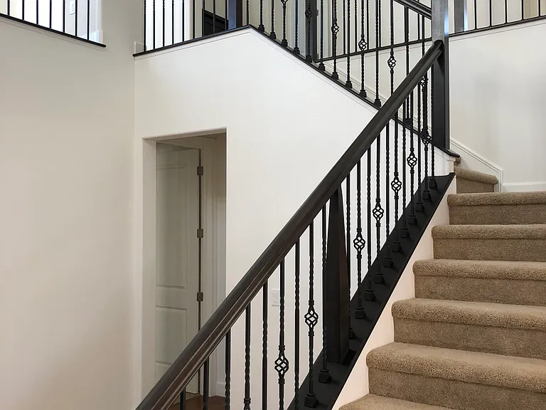 1085 Modena St — Photo 5