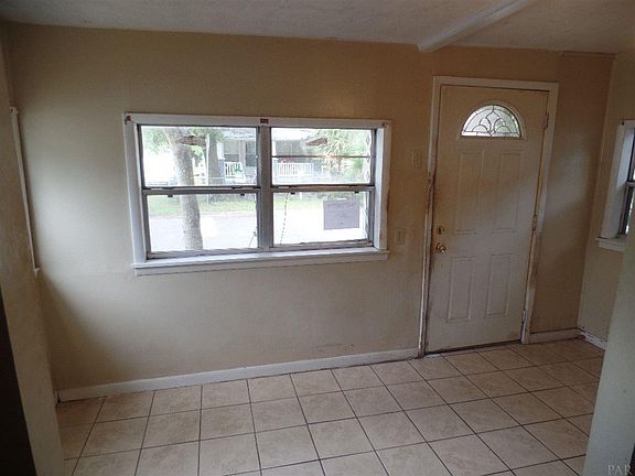 4th image of 1221 N 6th Ave