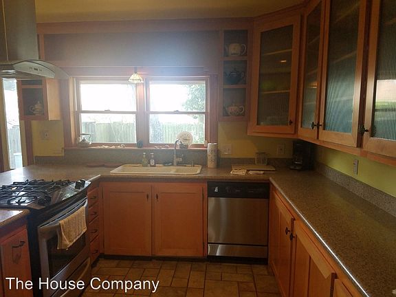 4th image of 4900 Wharton Dr
