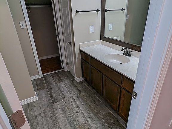 5th image of 14161 Pecan Ct