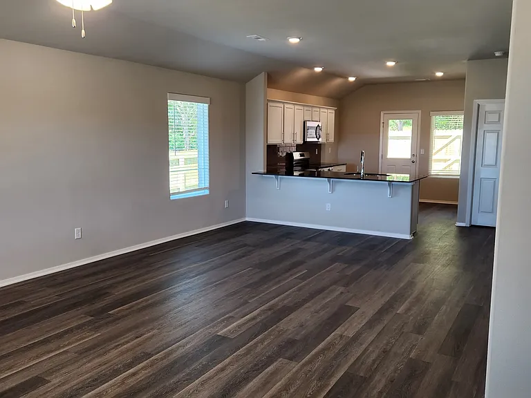 2448 N Raven Ln — Photo 7
