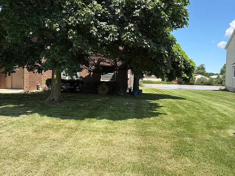 2727 Alder Creek Dr N #2 — Photo 8