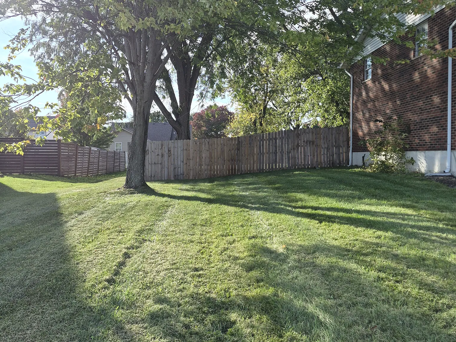 3 bed, 2.5 bath, 1427 sqft, $2,200 — Photo 3