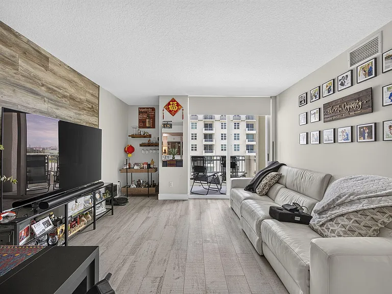 403 S Sapodilla Ave #502 — Photo 20