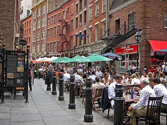 Rented by Luxury Property Group | media 7