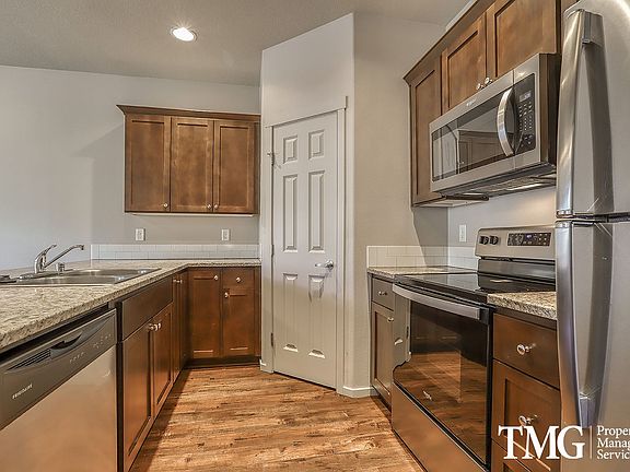 5th image of 8213 NE 15th Ave