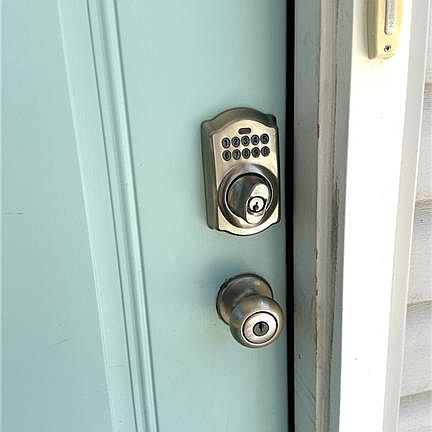 4th image of 7934 Woodall Rd